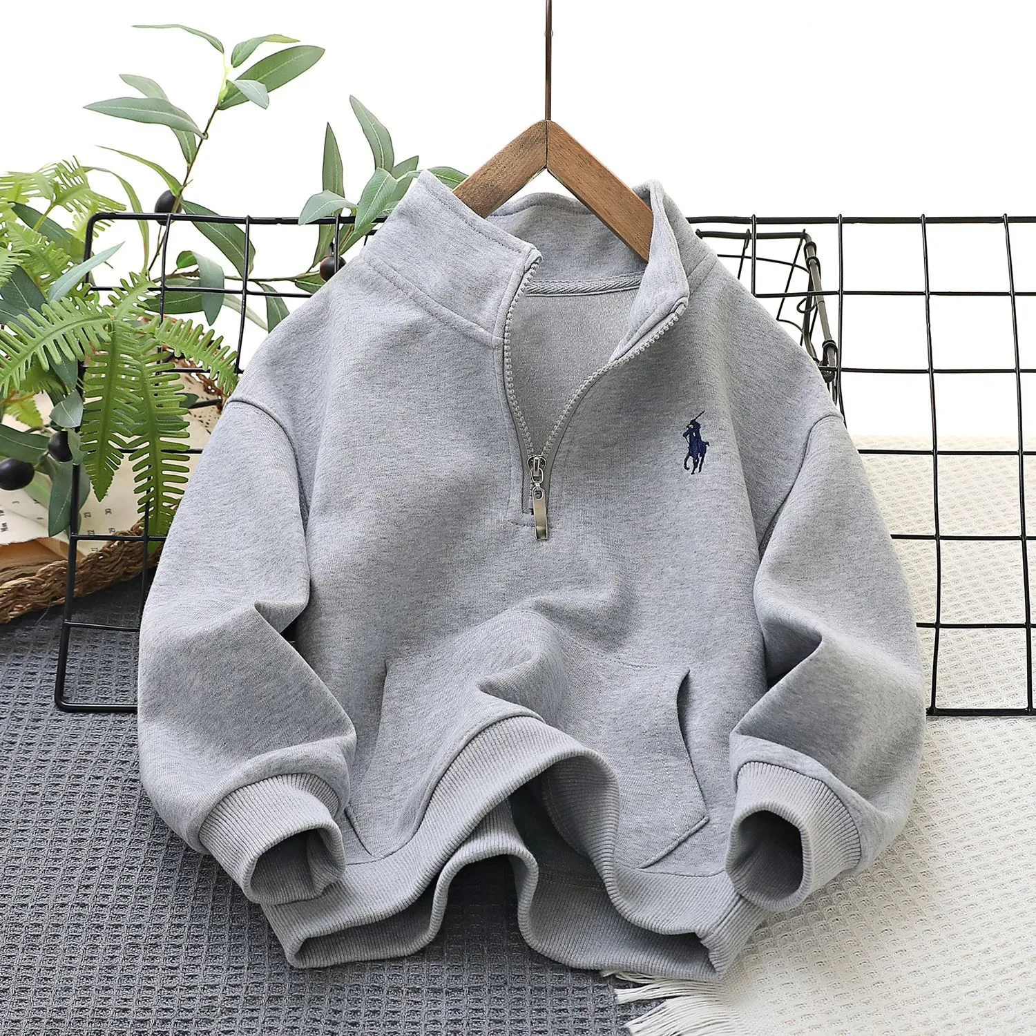 【110-160cm】超人気商品 絶対欲しい シンプル カジュアル おしゃれ 女の子 男の子 トレーナー