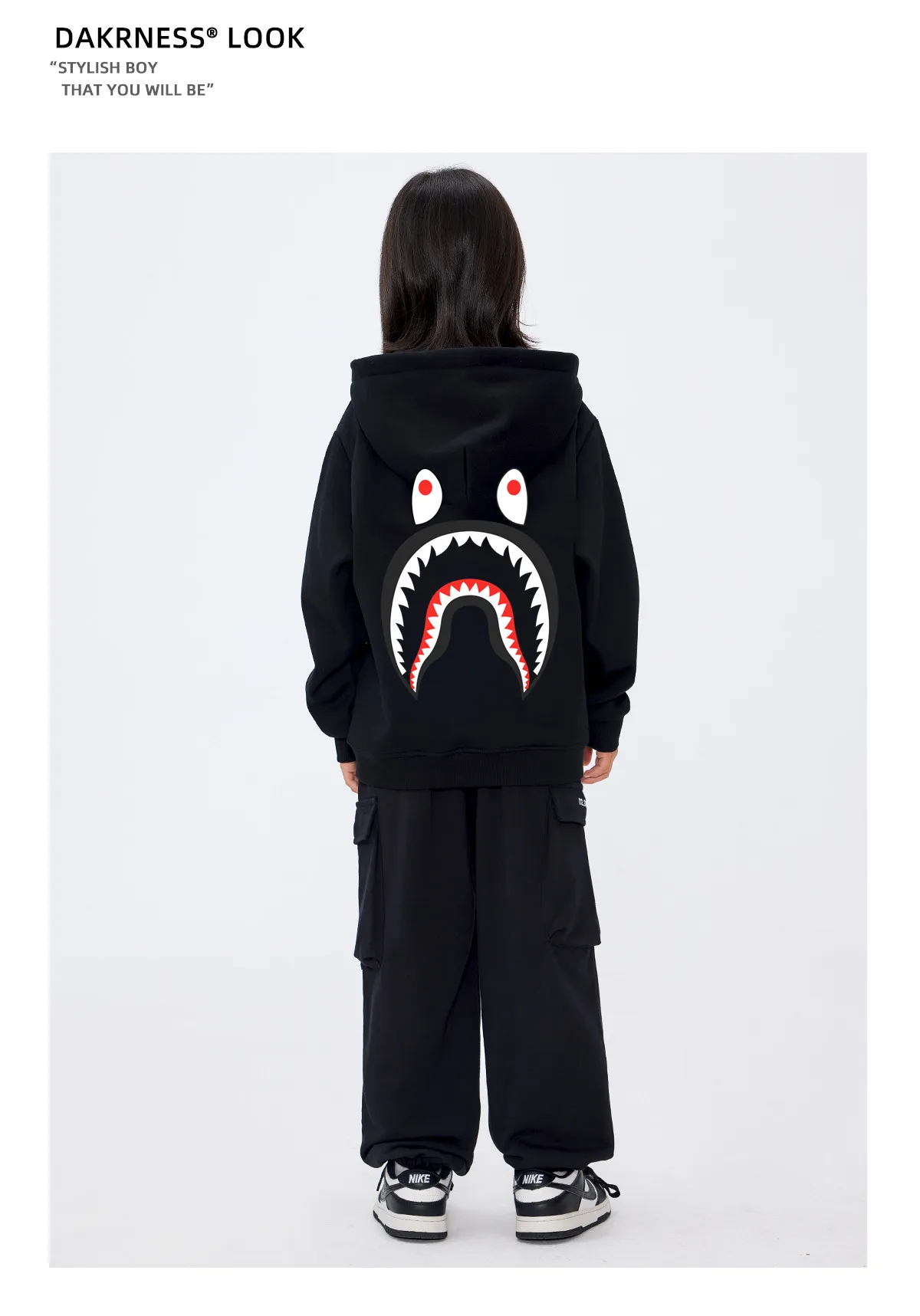 【90-160cm】目を奪われる カジュアル 合わせやすい カッコイイ 着やすい フード付き アウター