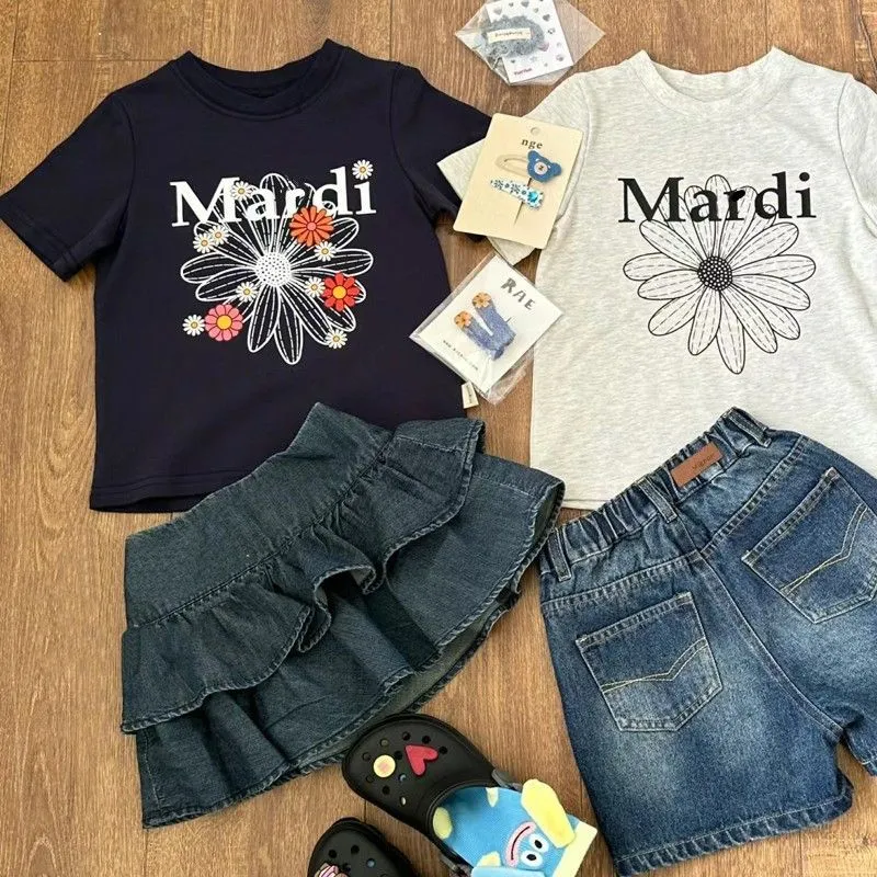 【90-160cm】人気爆発中 大注目 カジュアル 定番 オシャレ 花柄 女の子 半袖 Ｔシャツ