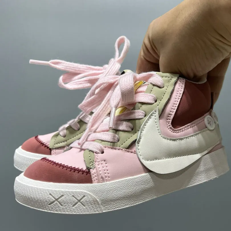 今季大注目 大活躍 定番 履きやすい 軽量 キッズ 滑りにくい シューズ スニーカー