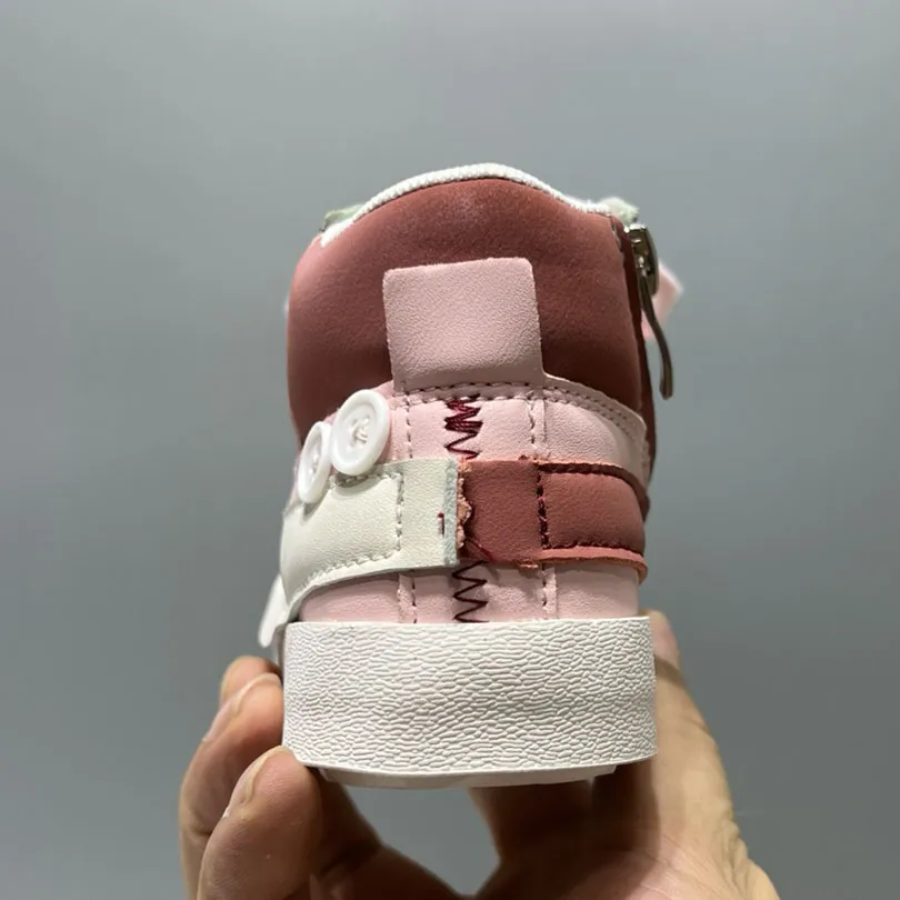 今季大注目 大活躍 定番 履きやすい 軽量 キッズ 滑りにくい シューズ スニーカー