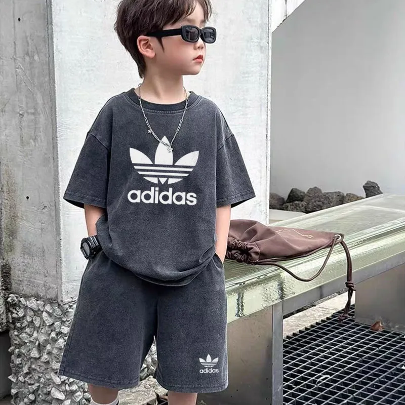 【90-150cm】二点セット よく売れる ゆったり 快適 男の子 半袖Ｔシャツ＋ショートパンツ セットアップ