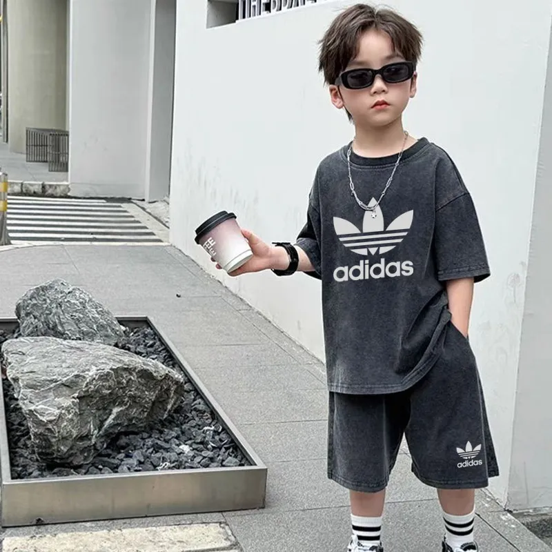 【90-150cm】二点セット よく売れる ゆったり 快適 男の子 半袖Ｔシャツ＋ショートパンツ セットアップ