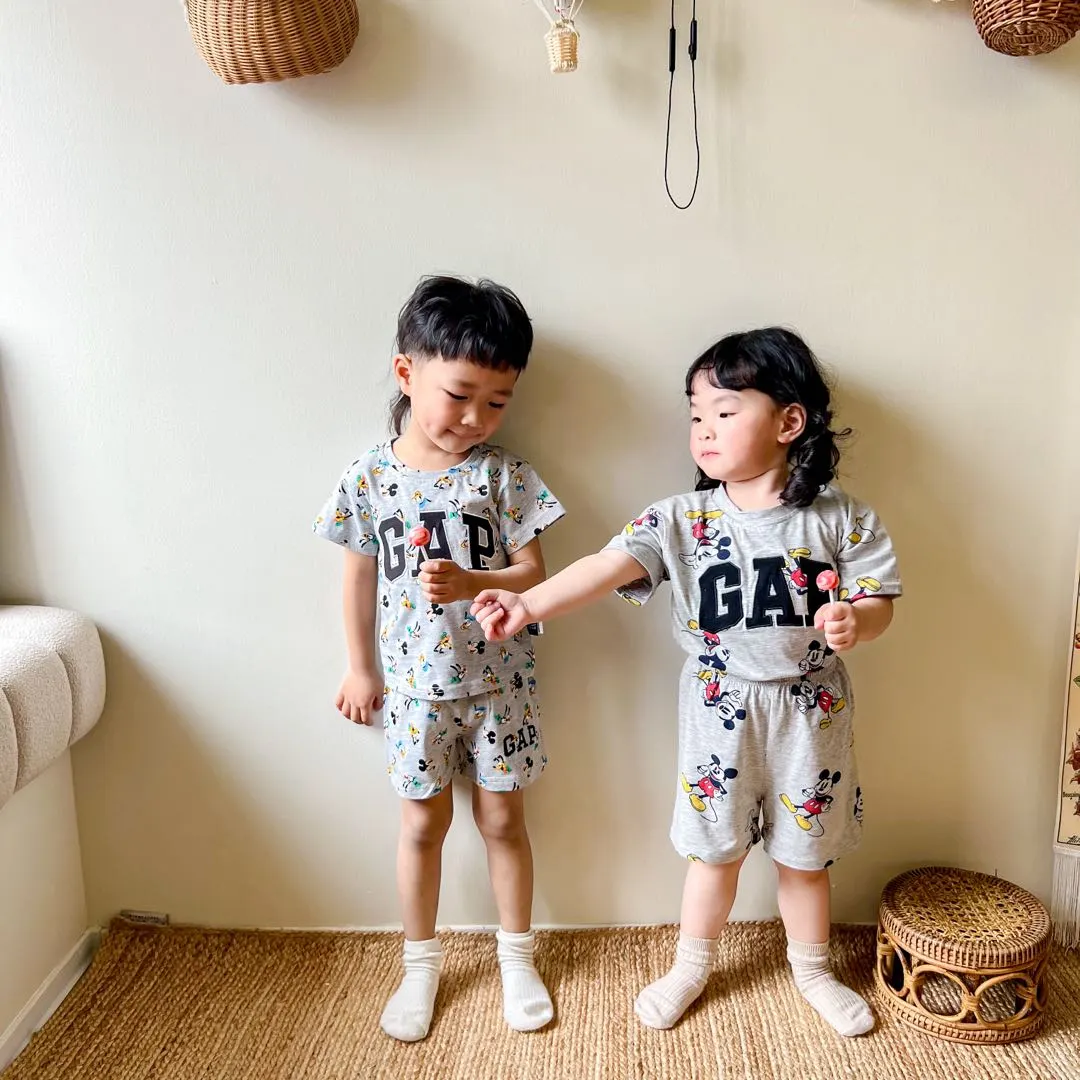 【80-130cm】二点セット お気に入り カートゥーン 可愛い 半袖Ｔシャツ＋ショートパンツ セットアップ