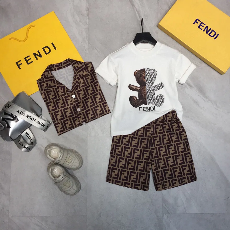【90-140cm】二点セット デザイン満点 カジュアル 着やすい POLOネック 半袖Ｔシャツ＋ショートパンツ セットアップ