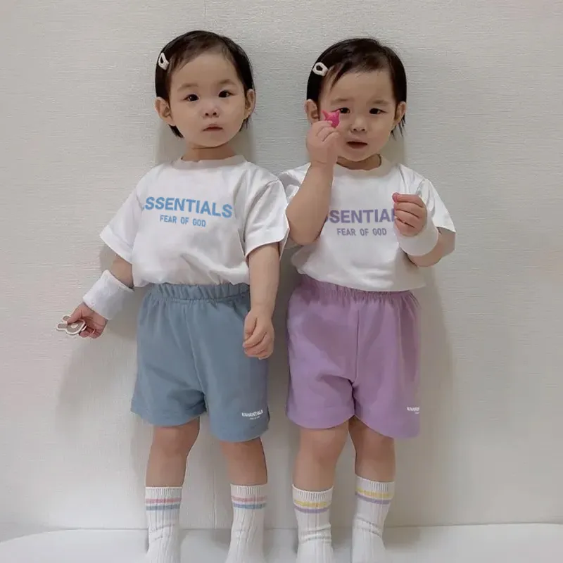 【80-150cm】二点セット 元気いっぱい トレンド  半袖 Ｔシャツ+ショートパンツ セットアップ