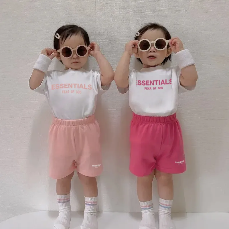 【80-150cm】二点セット 元気いっぱい トレンド  半袖 Ｔシャツ+ショートパンツ セットアップ