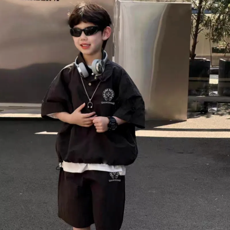 【100-150cm】二点セット 存在感抜群 大活躍 カジュアル 男の子 半袖Ｔシャツ＋ショートパンツ セットアップ