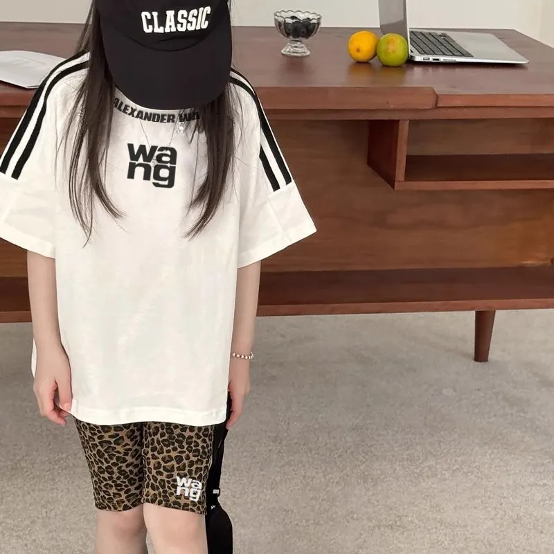 【90-150cm】二点セット 単品注文OK 絶対欲しい  トレンド  女の子 半袖 Ｔシャツ＋ショートパンツ セット