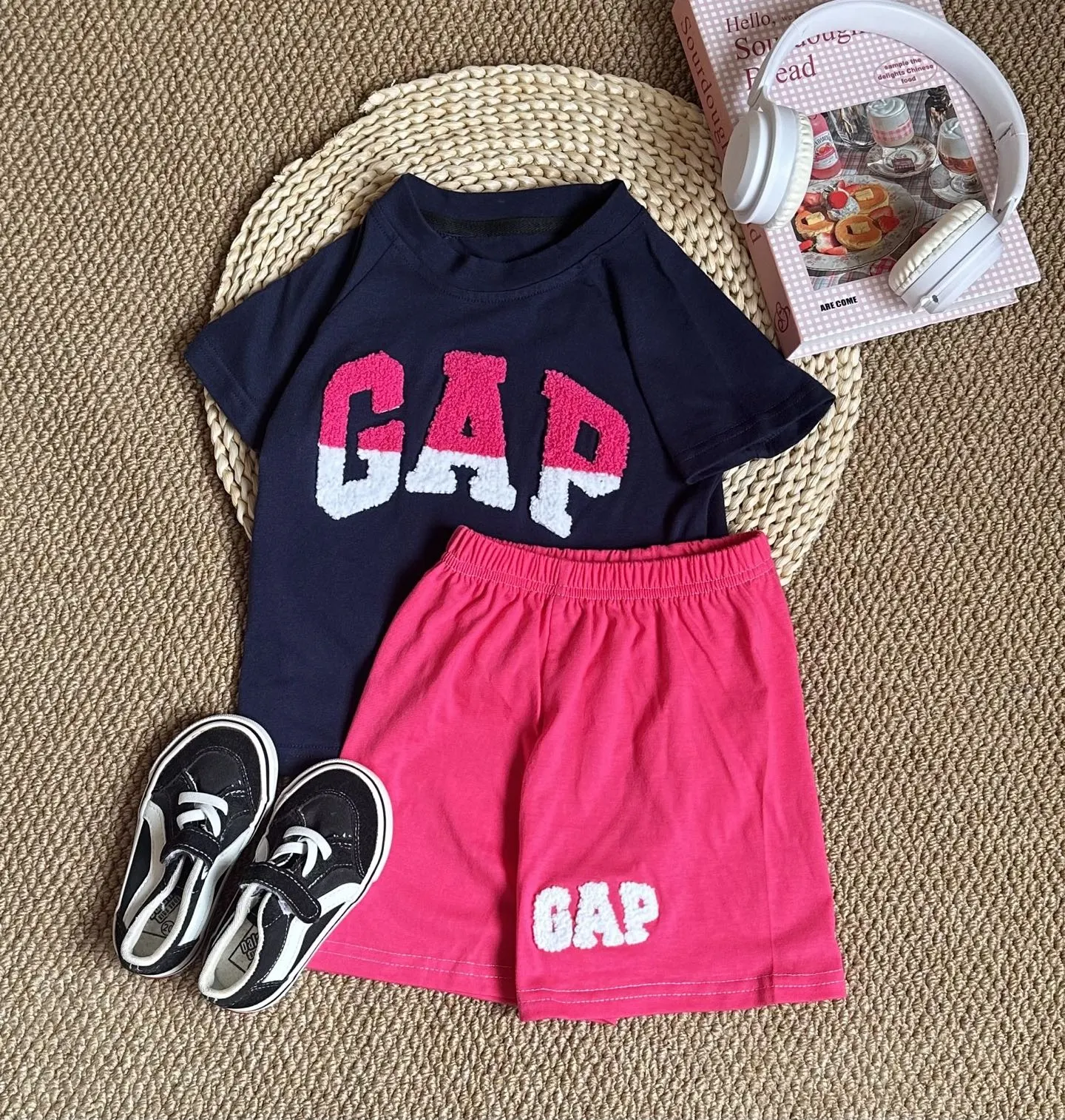 【80-130cm】二点セット 存在感抜群 配色 カジュアル 着やすい 半袖Ｔシャツ＋ショートパンツ セット