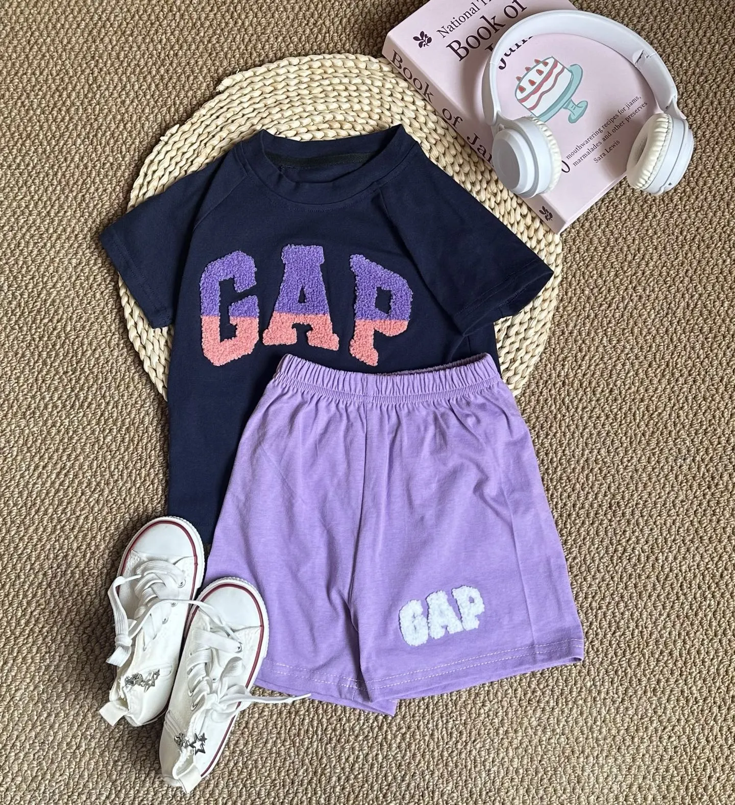 【80-130cm】二点セット 存在感抜群 配色 カジュアル 着やすい 半袖Ｔシャツ＋ショートパンツ セット