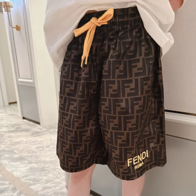【100-160cm】話題沸騰中 品質満点 トレンド  カジュアル 履きやすい 男の子 ショートパンツ