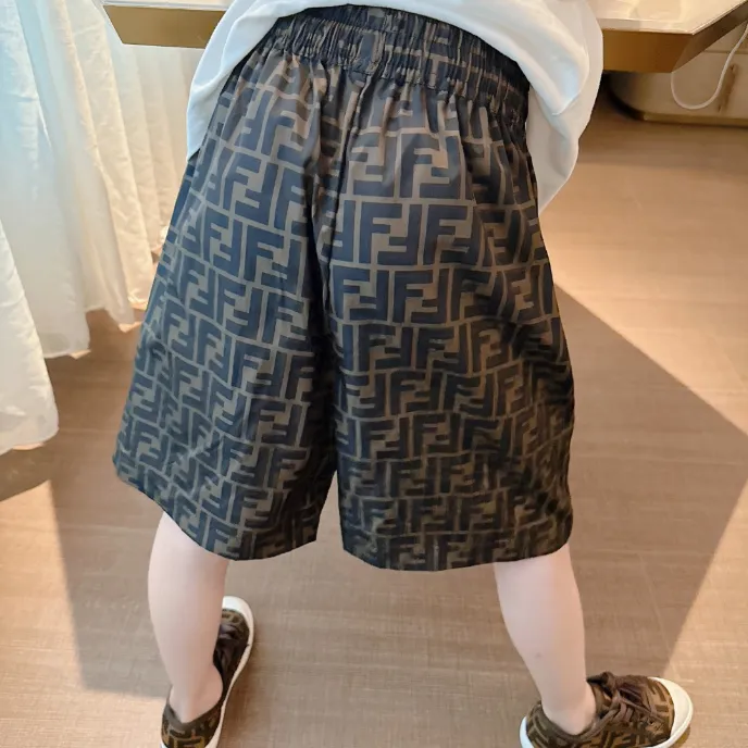 【100-160cm】話題沸騰中 品質満点 トレンド  カジュアル 履きやすい 男の子 ショートパンツ