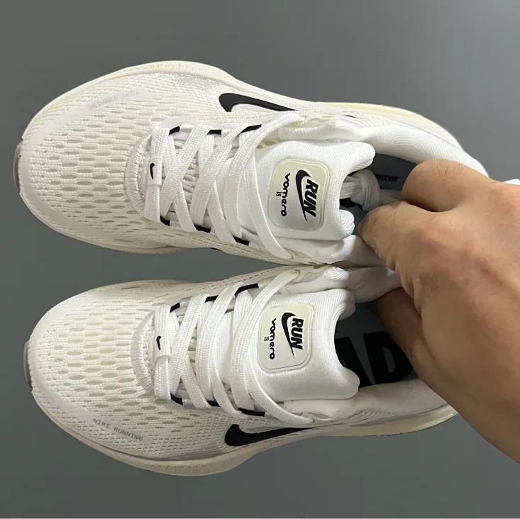 絶対欲しい トレンド  滑り止め 通気性抜群  外遊びにぴったり キッズシューズ スニーカー