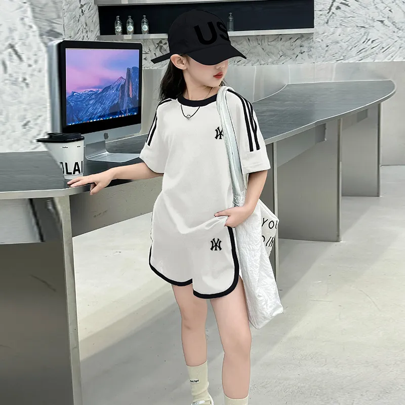 【90-160cm】二点セット 単品注文OK シンプル オシャレ プリント 着やすい 女の子 半袖 Ｔシャツ＋ショートパンツ セットアップ