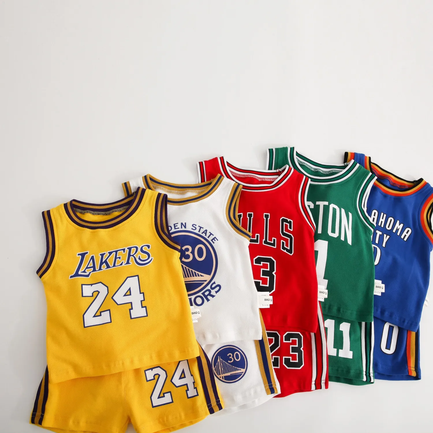 【73-140cm】二点セット これを逃す手はない 大人気 カジュアル スポーティ タンクトップ＋ショートパンツ セットアップ