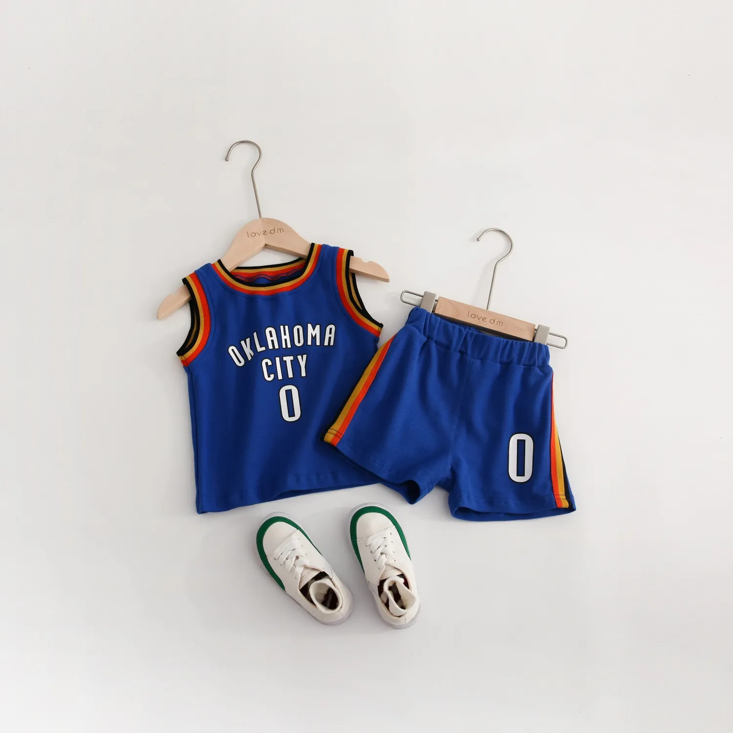 【73-140cm】二点セット これを逃す手はない 大人気 カジュアル スポーティ タンクトップ＋ショートパンツ セットアップ