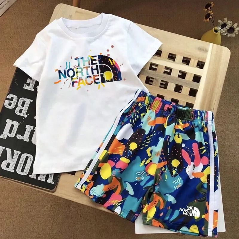 【90-160cm】二点セット 単品注文可 存在感抜群 売れ筋 カジュアル  Tシャツ+ショートパンツ セットアップ