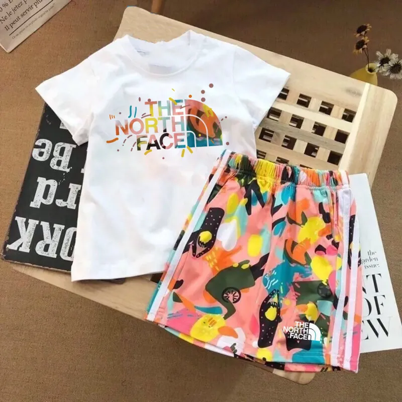 【90-160cm】二点セット 単品注文可 存在感抜群 売れ筋 カジュアル  Tシャツ+ショートパンツ セットアップ