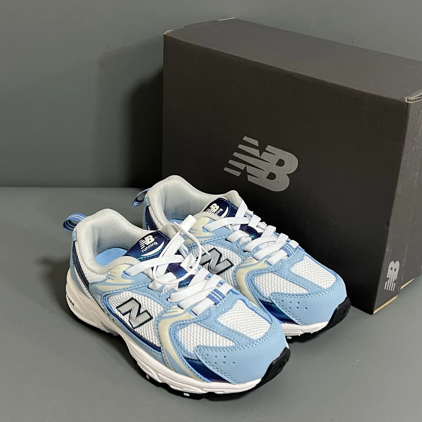 人気上昇中 上品 ファッション スポーツ 多色展開 履きやすい キッズ スニーカー