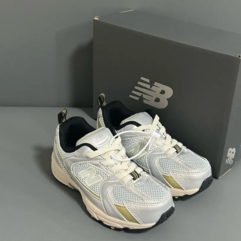 人気上昇中 上品 ファッション スポーツ 多色展開 履きやすい キッズ スニーカー