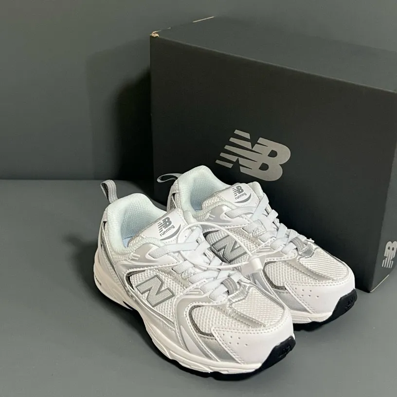 人気上昇中 上品 ファッション スポーツ 多色展開 履きやすい キッズ スニーカー