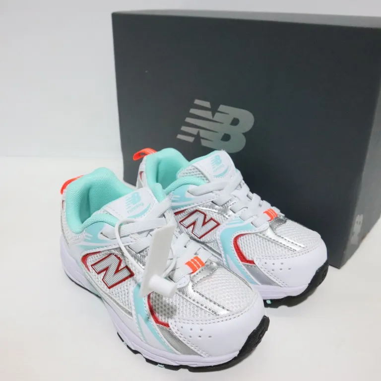 激売れ中 合わせやすい 履きやすい 多色展開  カジュアル トレンド キッズ スニーカー