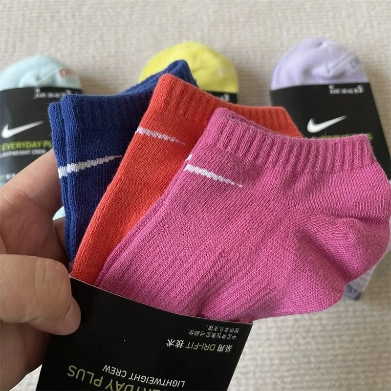 【激安1円！！】三足セット 売り切れ必至 シンプル 無地 快適な履き心地 靴下 ソックス