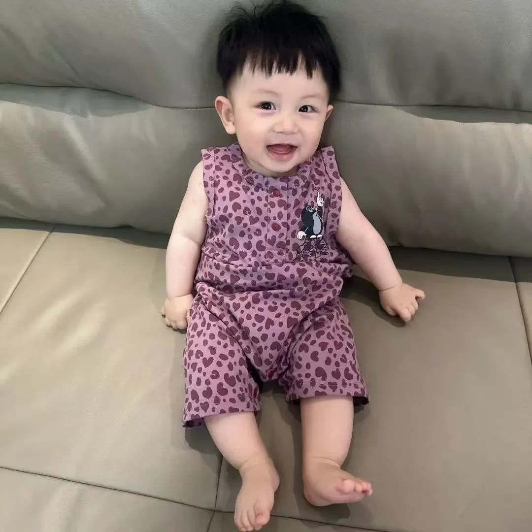 【66-100cm】ママたちに大好評 好感度UP カジュアル ヒョウ柄 ベビー ノースリーブ ロンパース