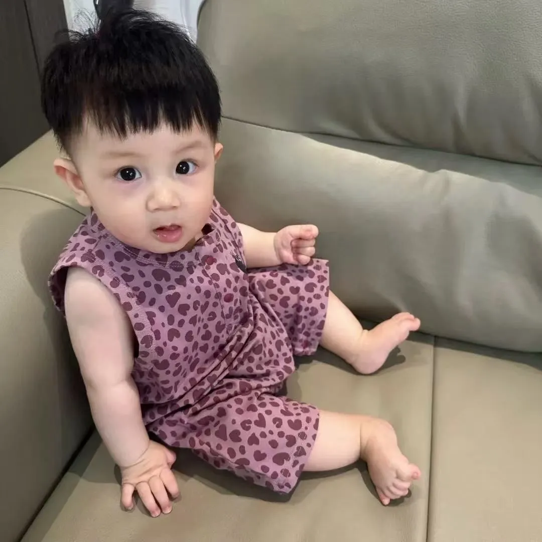 【66-100cm】ママたちに大好評 好感度UP カジュアル ヒョウ柄 ベビー ノースリーブ ロンパース