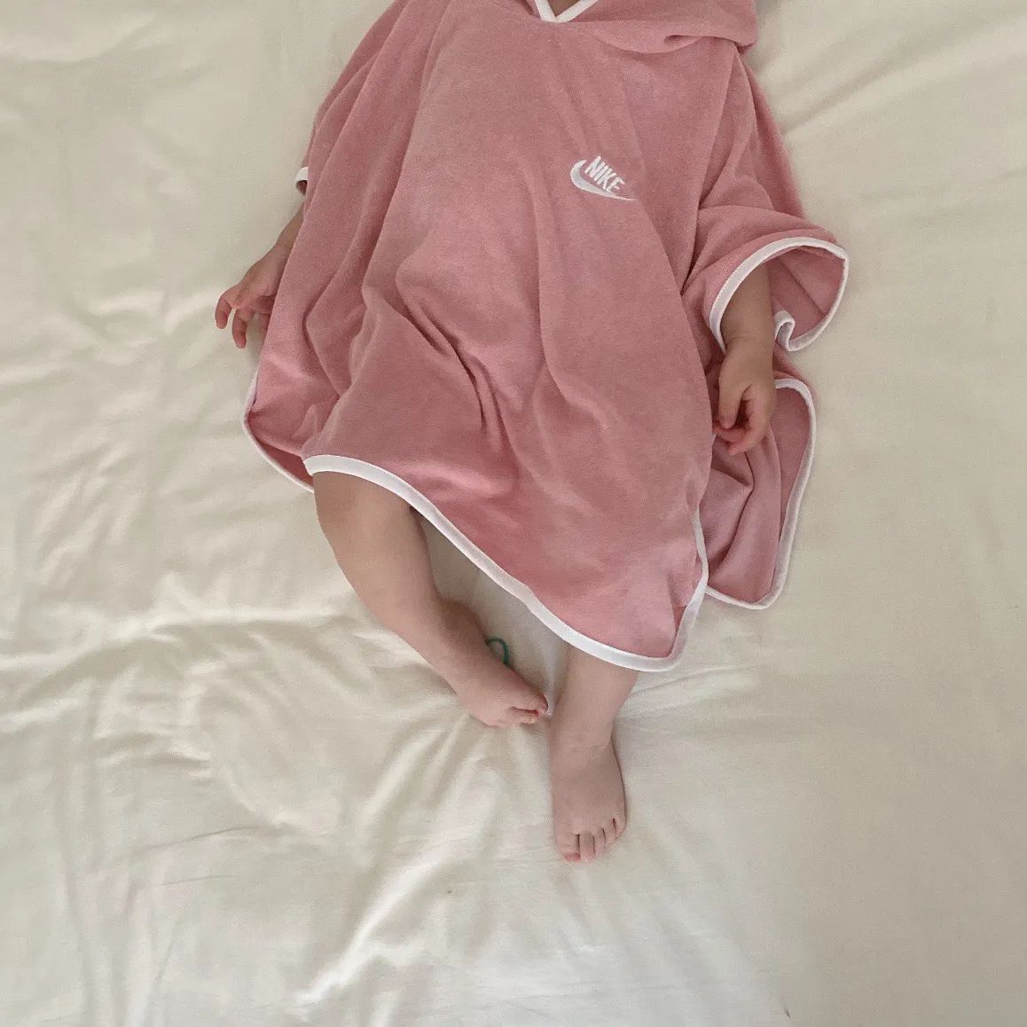 【1-6歳】絶対欲しい ナチュラル シンプル 柔らか素材 吸水速乾 キッズ フード付き バスローブ