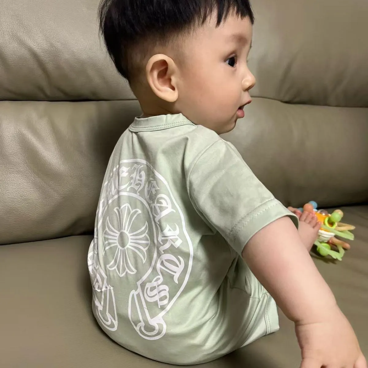 【73-100cm】話題沸騰中 爆売れ中 カジュアル 着心地抜群  お出かけに ベビー 半袖 ロンパース