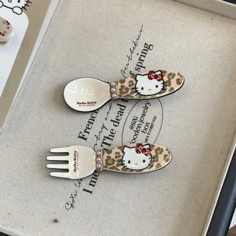 ユニークで目を引く デザイン満点 滑り止め付き スプーンモチーフ おもしろ ヘアピン