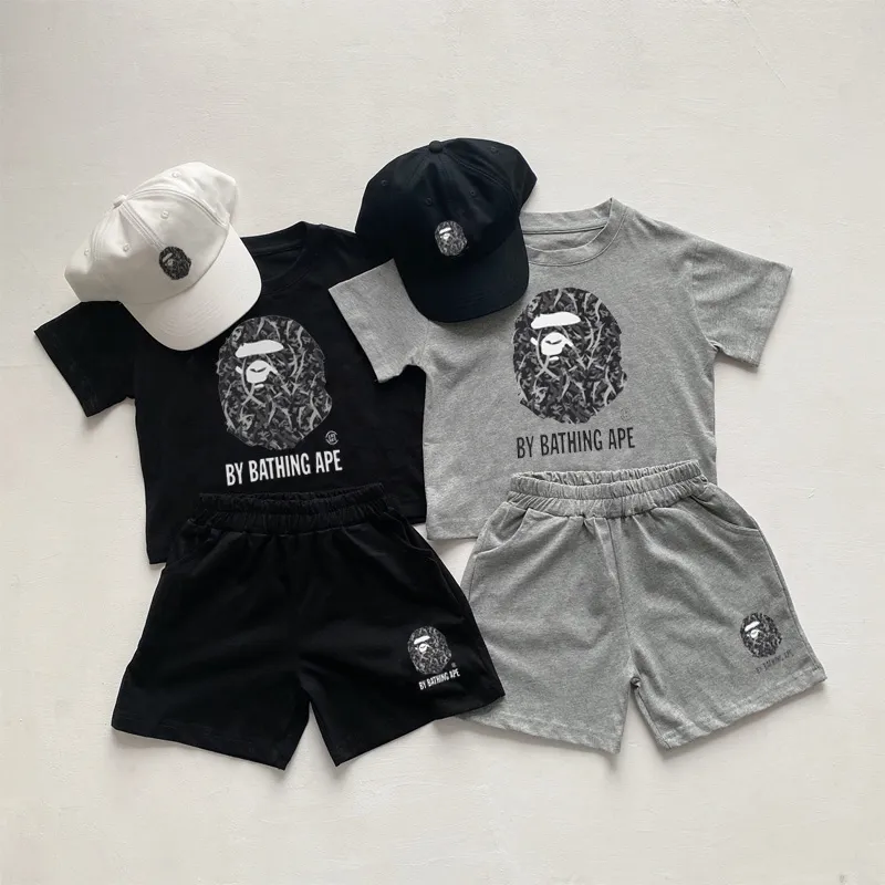 【90-160cm】二点セット 夏のマストアイテム カジュアル 着回し最強 半袖Ｔシャツ+ショートパンツ セットアップ