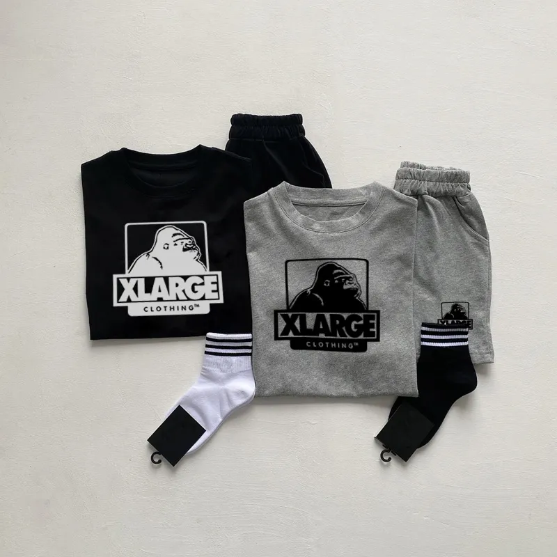 【90-160cm】二点セット 夏にぴったり カジュアル 外遊び・スポーツにも最適 半袖Ｔシャツ+ショートパンツ セットアップ