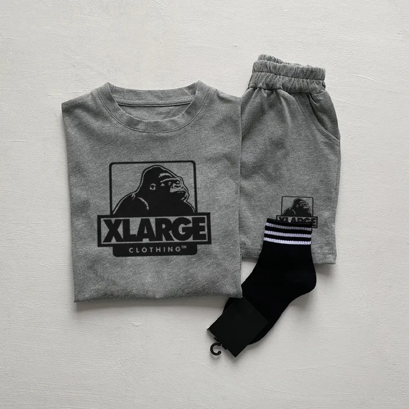 【90-160cm】二点セット 夏にぴったり カジュアル 外遊び・スポーツにも最適 半袖Ｔシャツ+ショートパンツ セットアップ