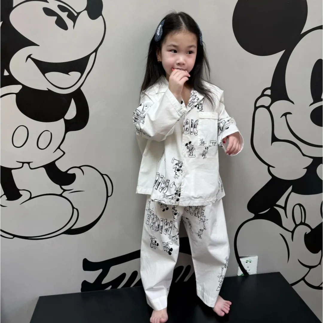 【100-160cm】好感度100％  今季大注目 可愛い キャラクター キッズ ルームウェア