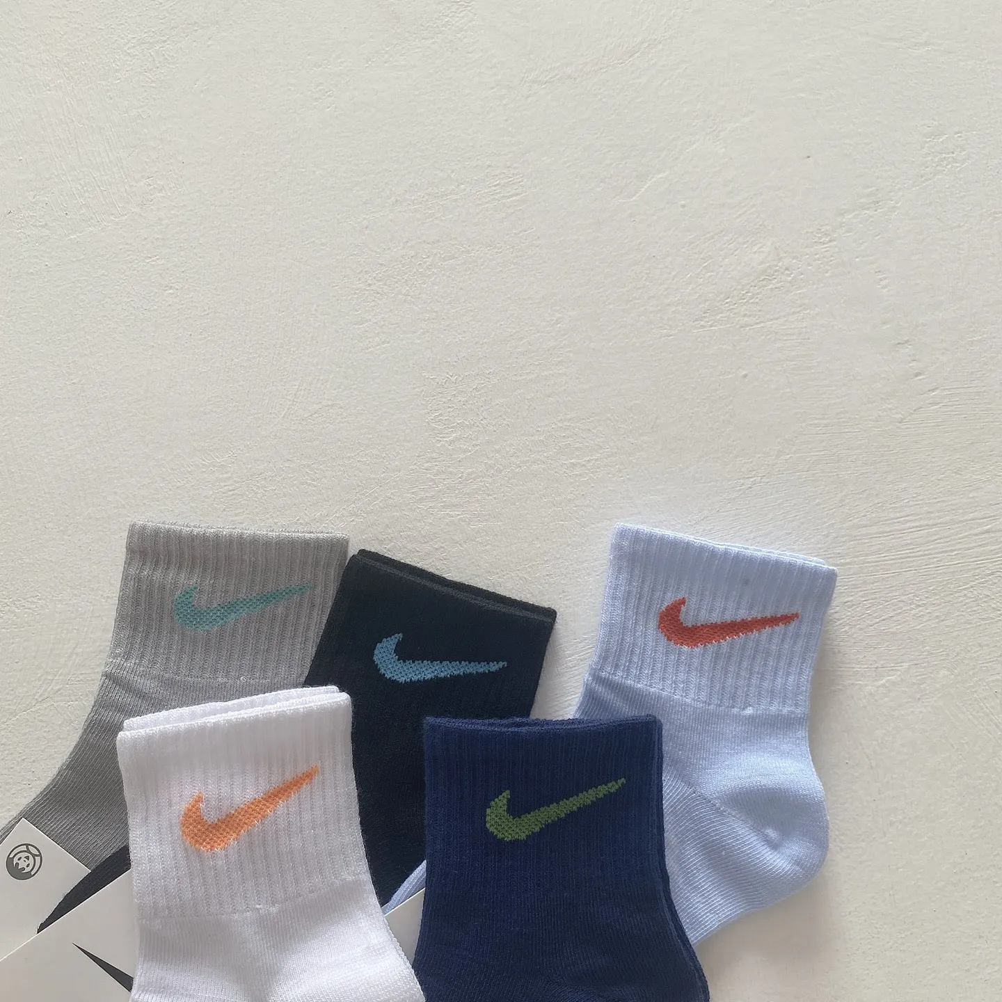 ５足セット 絶対後悔しない カラバリ豊富 通気性抜群 カジュアル ソックス