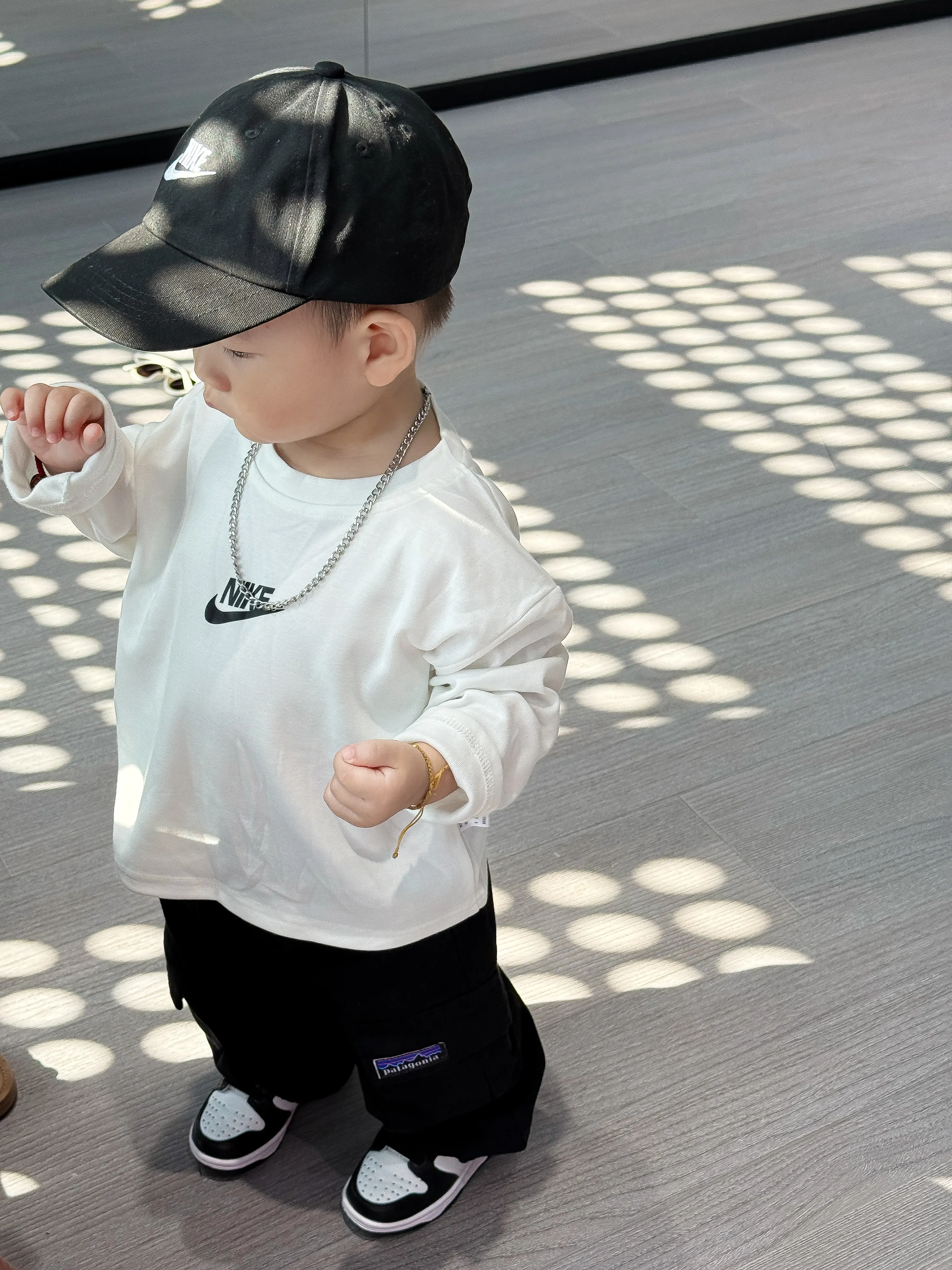 【90-160cm】リピーター多数 よく売れる カジュアル シンプル 長袖 Ｔシャツ