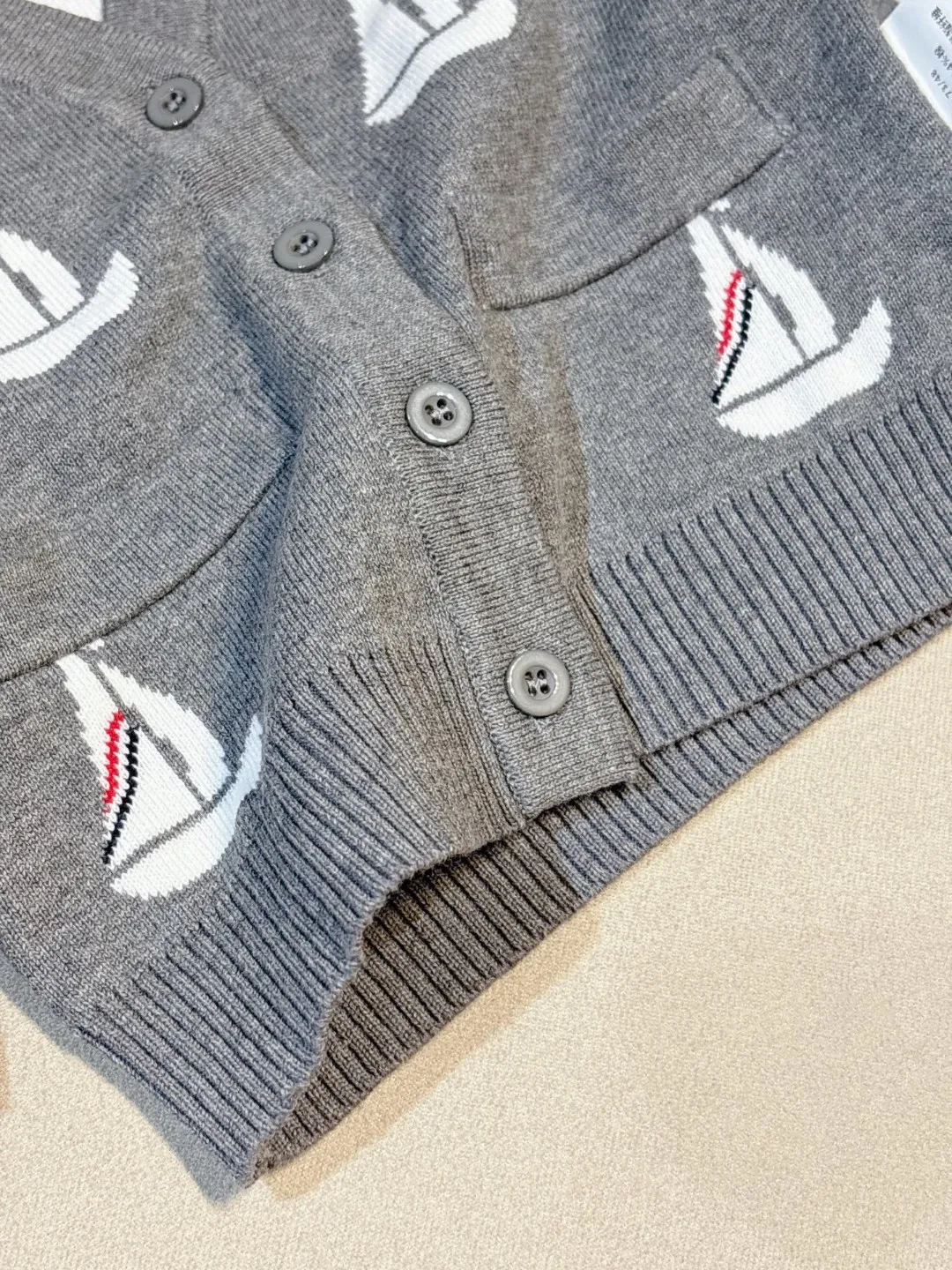 【73-110cm】絶対流行 秋の新作登場 トレンド  ふんわり優しい ベビ ニット カーディガン