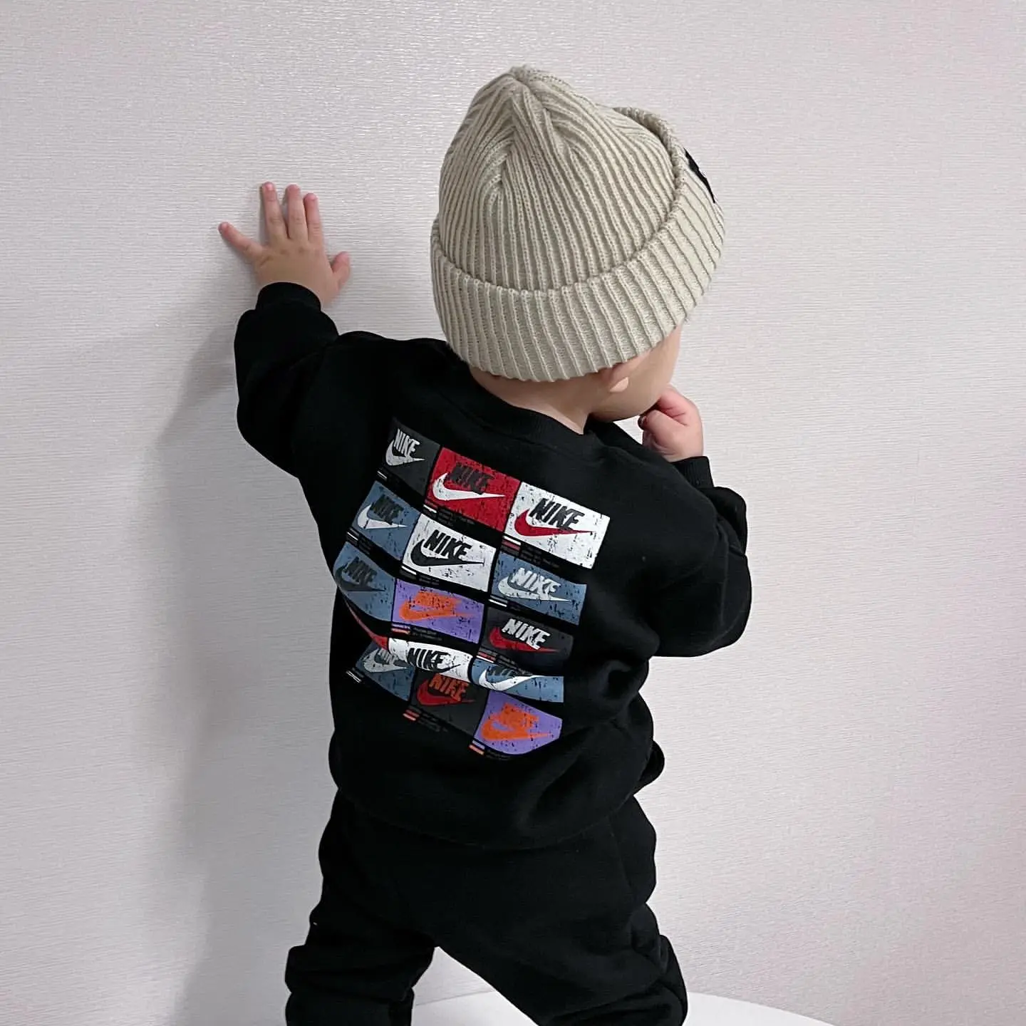 【90-160cm】二点セット 人気爆発中 大活躍 トレンド  通園・お出かけに トレーナー+パンツ セットアップ