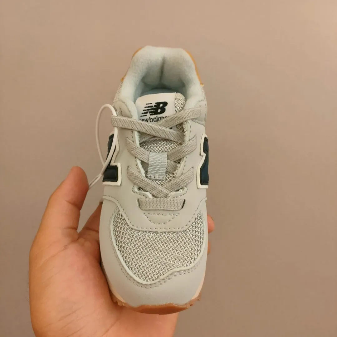 お得すぎる シンプル カジュアル 通気性の良い素材 キッズ ゴムバンド スニーカー