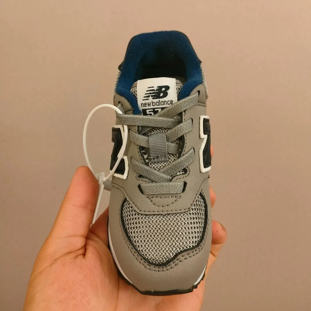 ランキング上位 大注目 カジュアル クッション性 キッズ ゴムバンド スニーカー