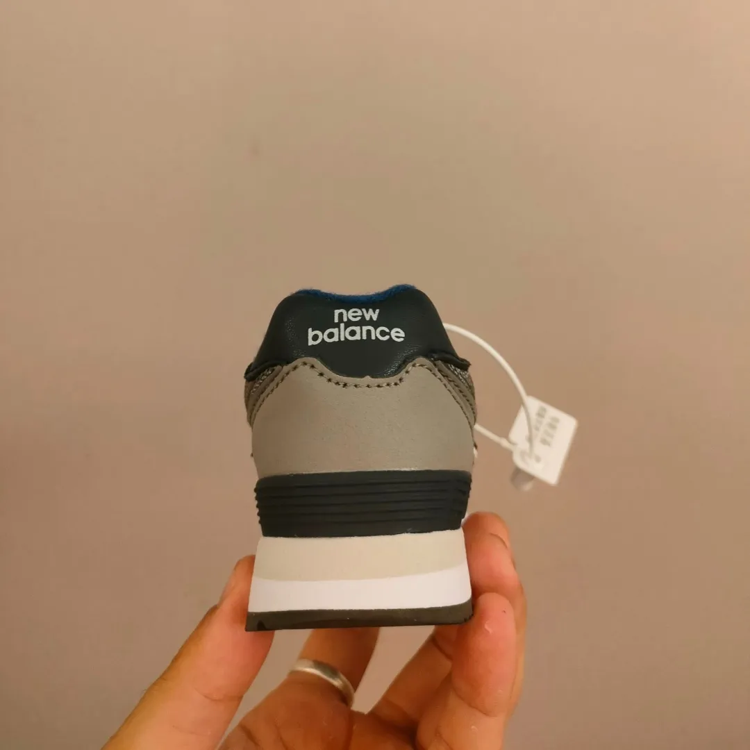 ランキング上位 大注目 カジュアル クッション性 キッズ ゴムバンド スニーカー