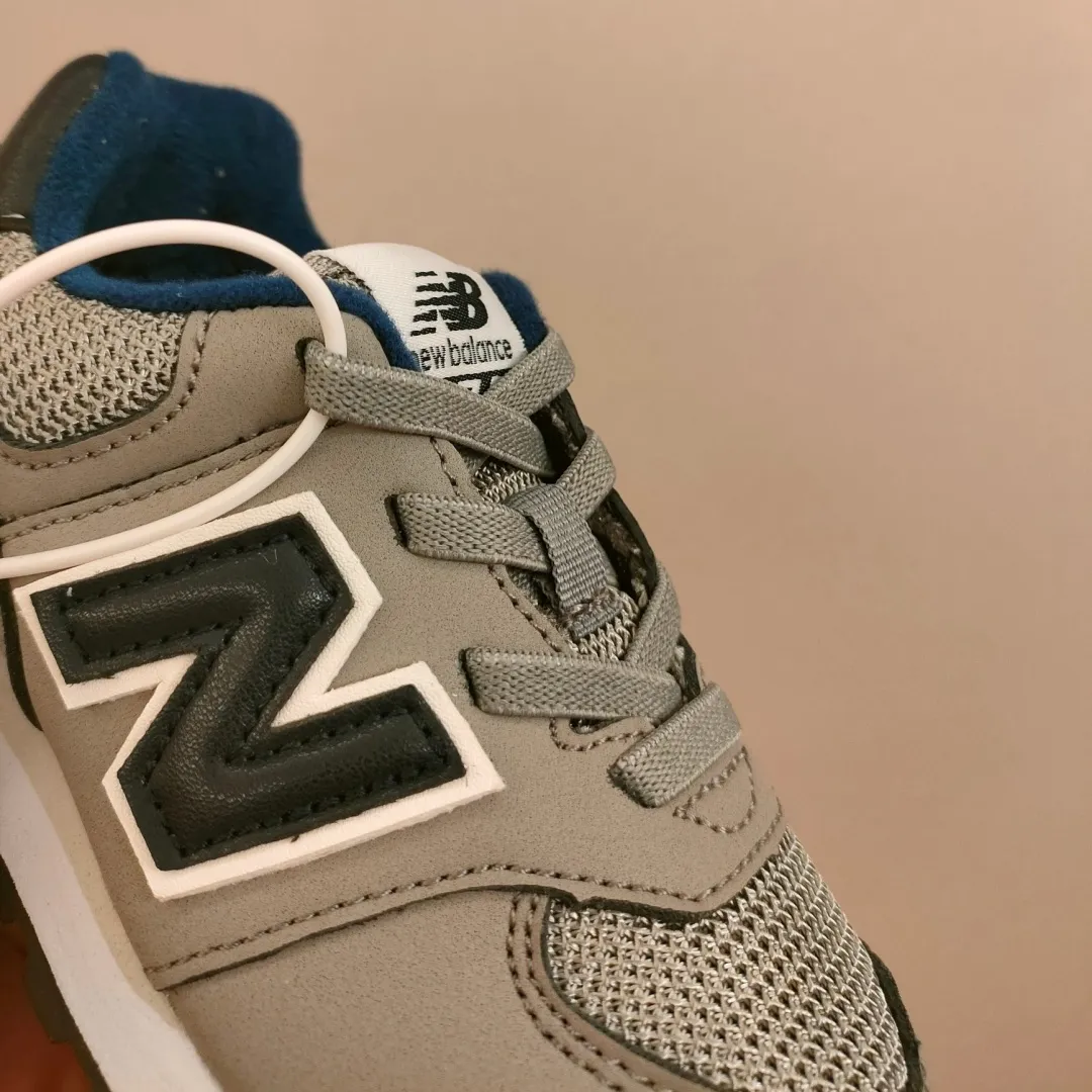 ランキング上位 大注目 カジュアル クッション性 キッズ ゴムバンド スニーカー