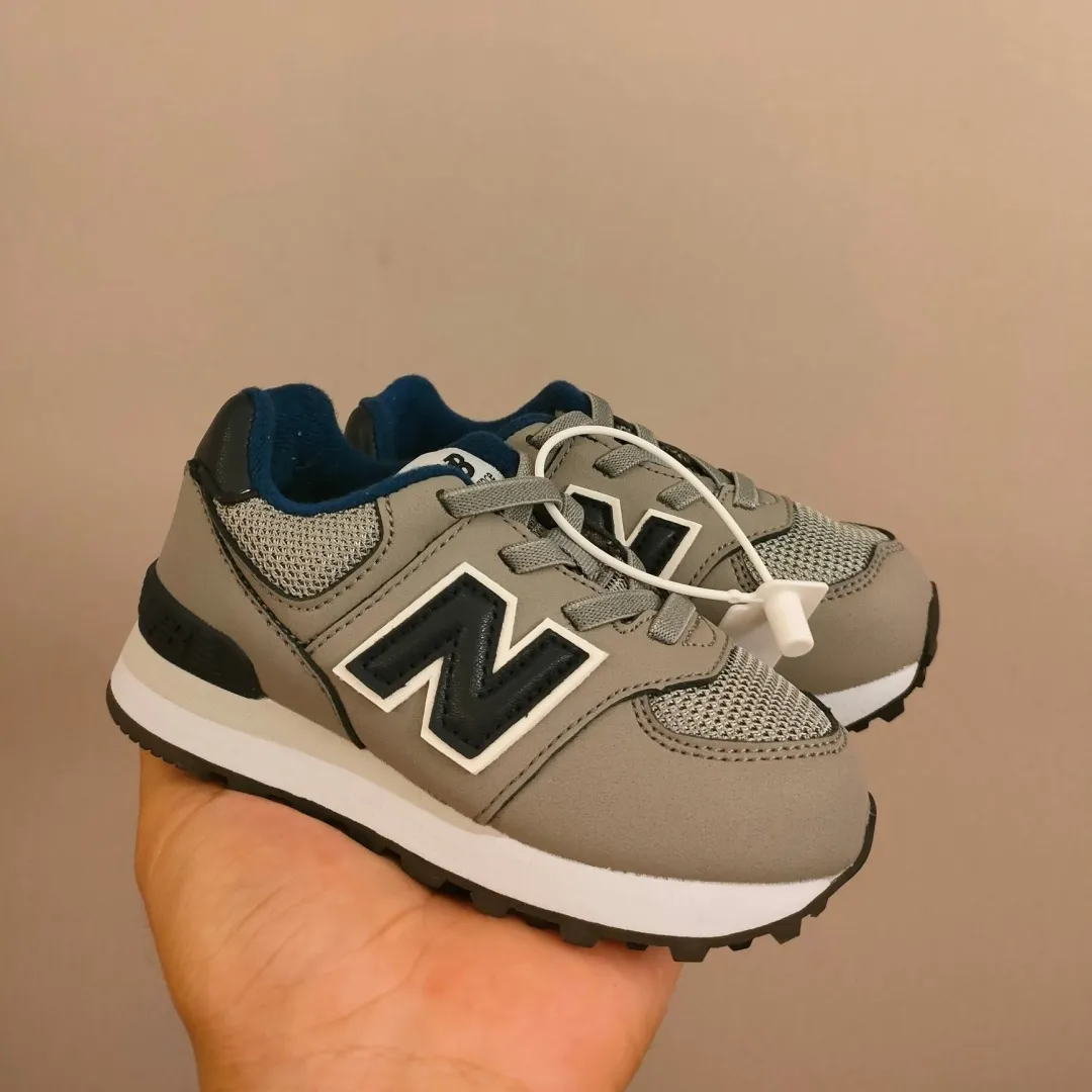 ランキング上位 大注目 カジュアル クッション性 キッズ ゴムバンド スニーカー