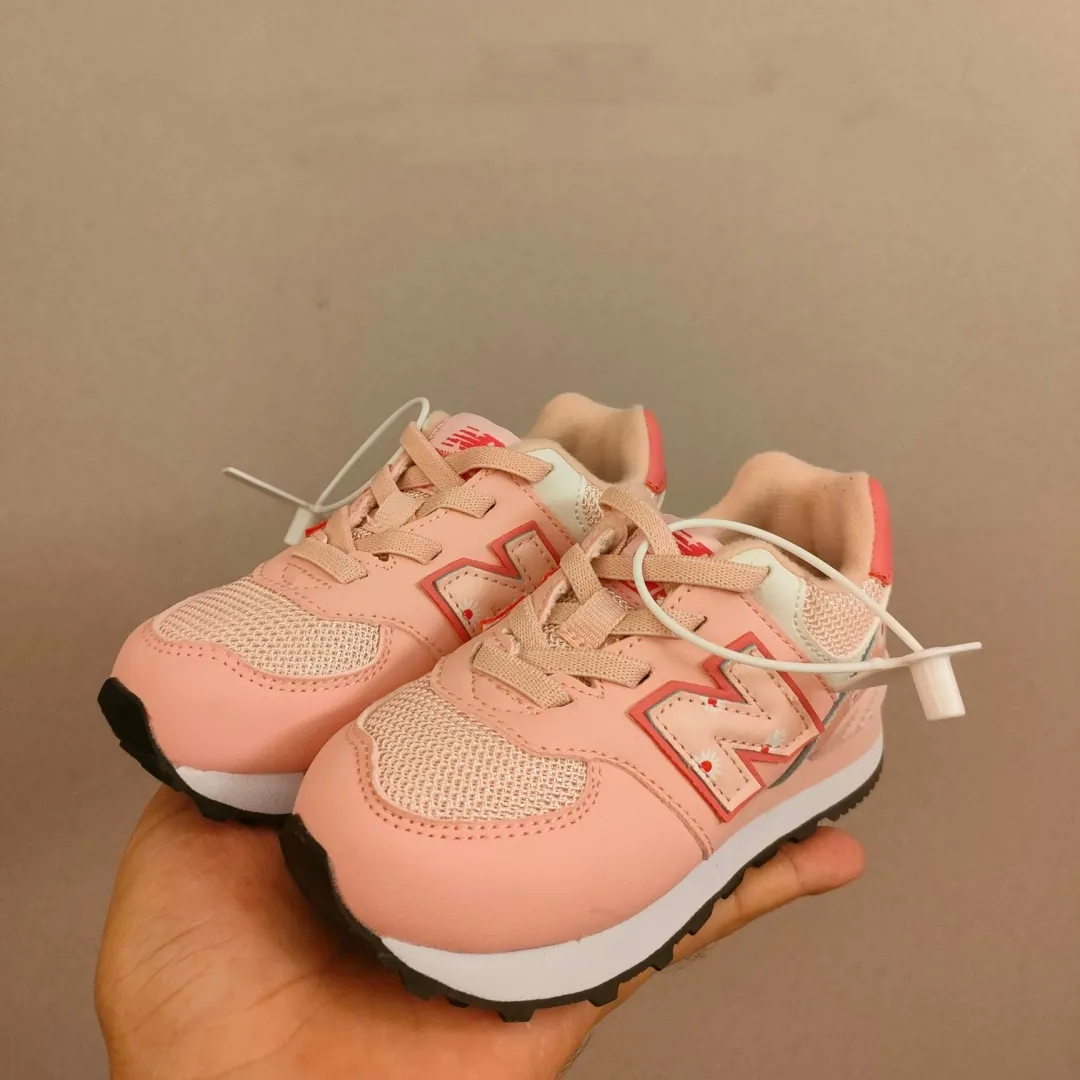 人気爆発中 おしゃれ カジュアル 通園・通学用 キッズ ゴムバンド スニーカー