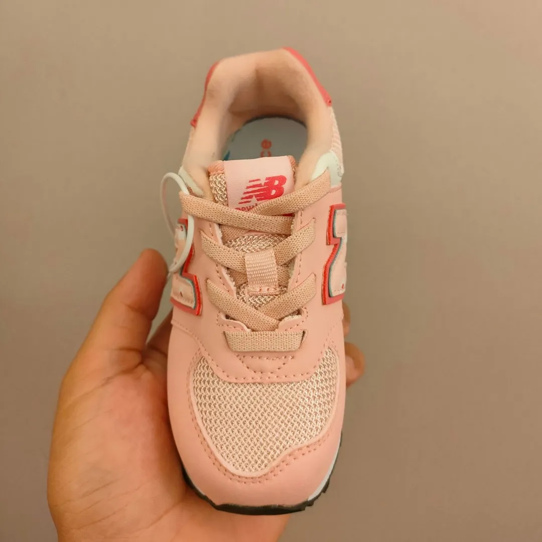 人気爆発中 おしゃれ カジュアル 通園・通学用 キッズ ゴムバンド スニーカー