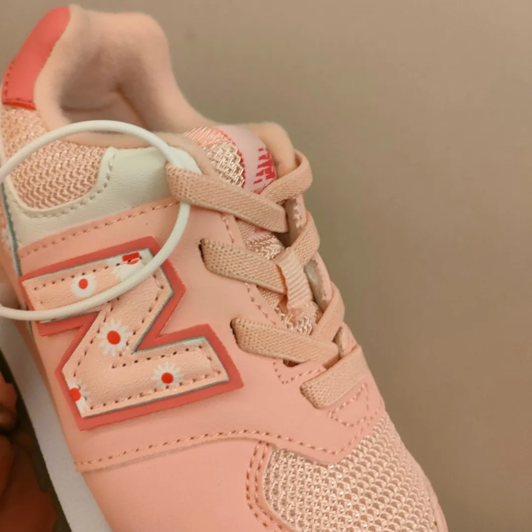 人気爆発中 おしゃれ カジュアル 通園・通学用 キッズ ゴムバンド スニーカー