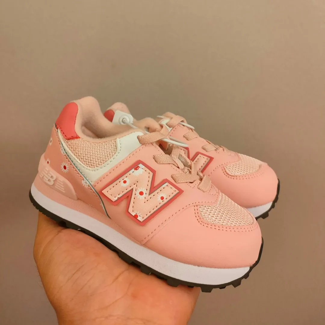 人気爆発中 おしゃれ カジュアル 通園・通学用 キッズ ゴムバンド スニーカー